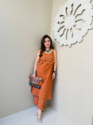 Gleam Hand Mirror Kurta Set